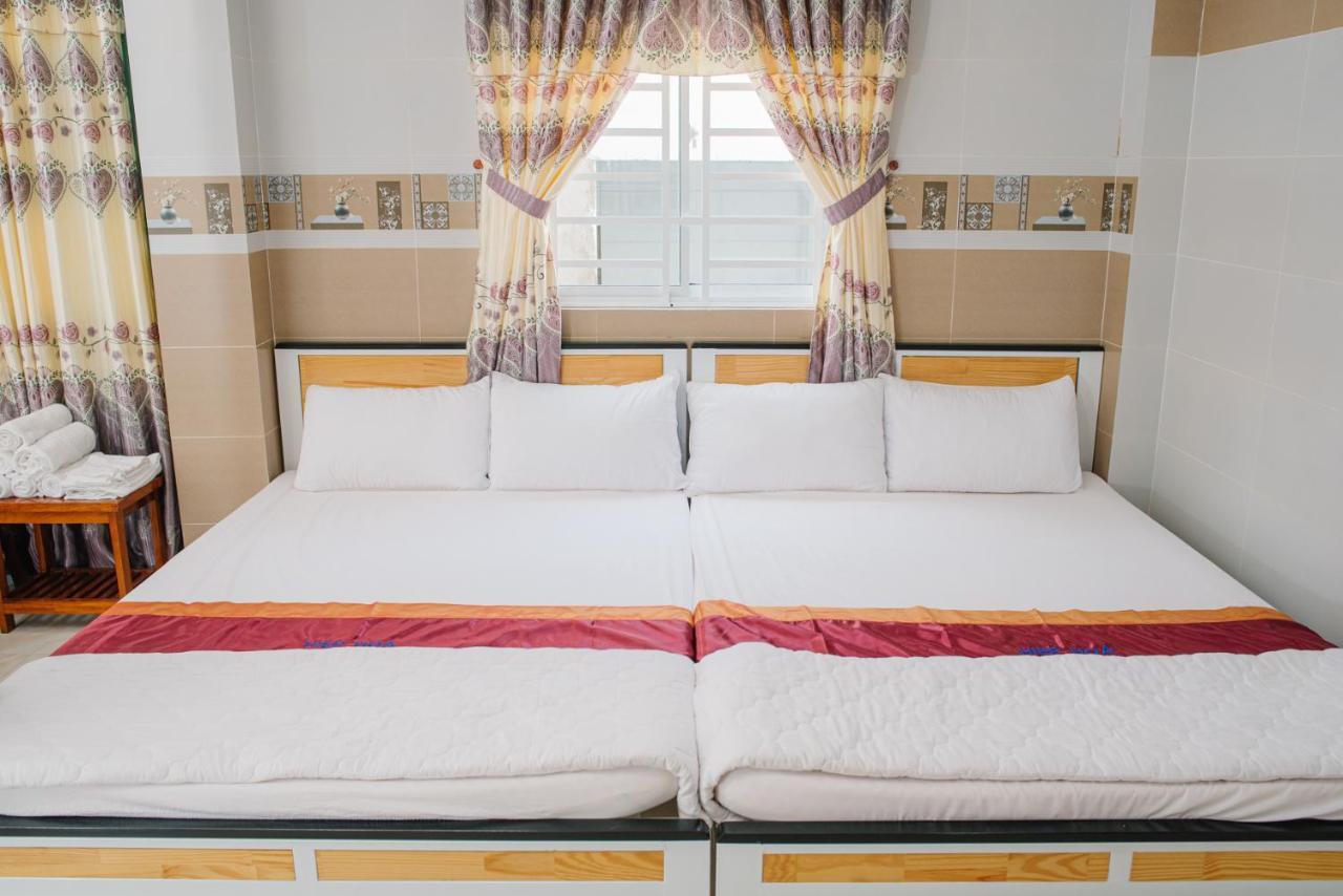 Hiep Hoa Hotel Чау-Док Экстерьер фото