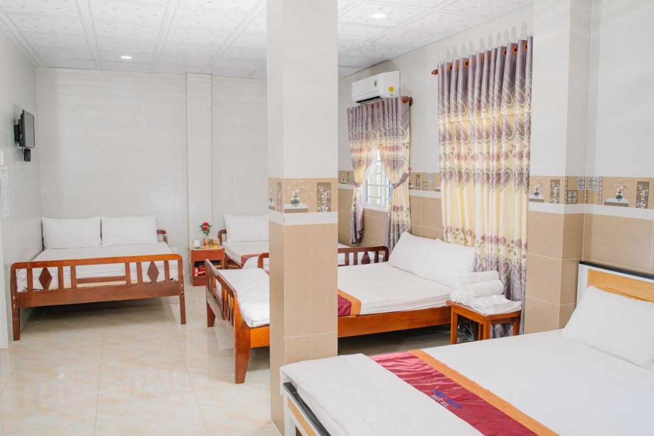 Hiep Hoa Hotel Чау-Док Экстерьер фото